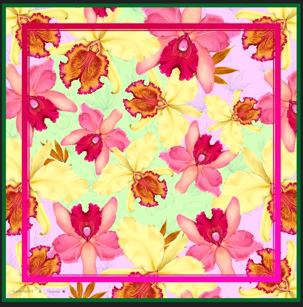 Pañoleta botánica Kannalove con diseño floral en tonos amarillos y rosados